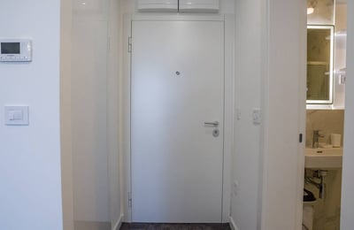 Miete einer hellen 1-Zimmer-Wohnung, 31 m², Neu-Belgrad, Serbien